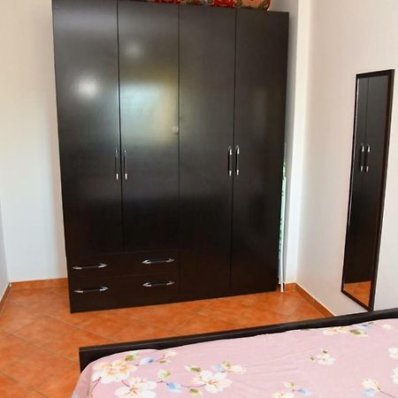 Gzim'S Apartment Durres Ngoại thất bức ảnh