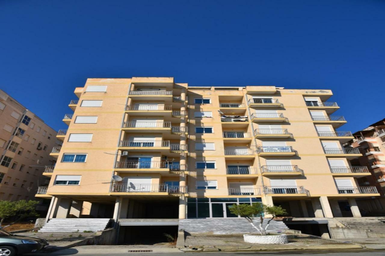 Gzim'S Apartment Durres Ngoại thất bức ảnh