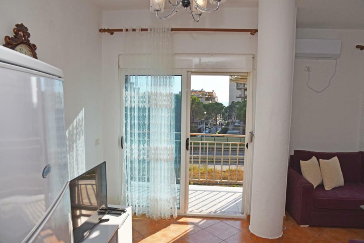 Gzim'S Apartment Durres Ngoại thất bức ảnh
