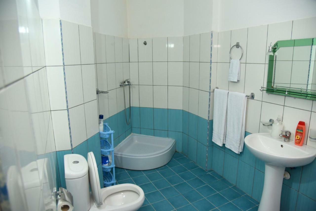 Gzim'S Apartment Durres Ngoại thất bức ảnh
